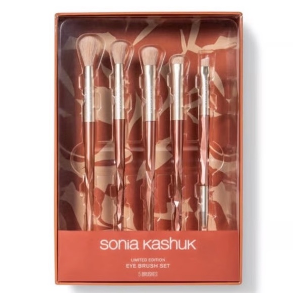 Sonia Kashuk, Target Other - SONIA KASHUK EYE MAKEUP BRUSH SET GIVEAWAY